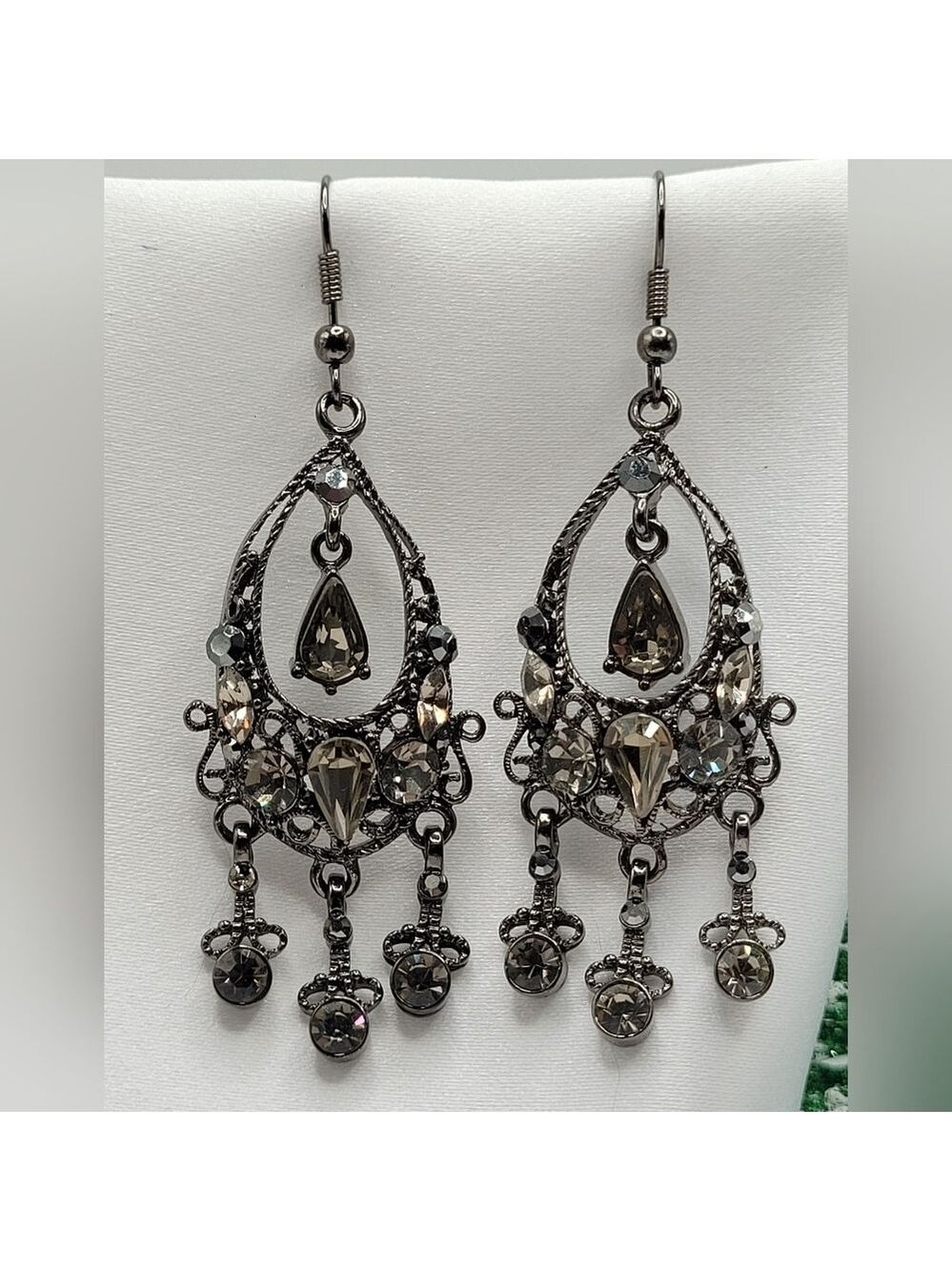 ✨2/$10✨ Black Teardrop Marcasite Dangle Earrings Chandelier Laura Elegant